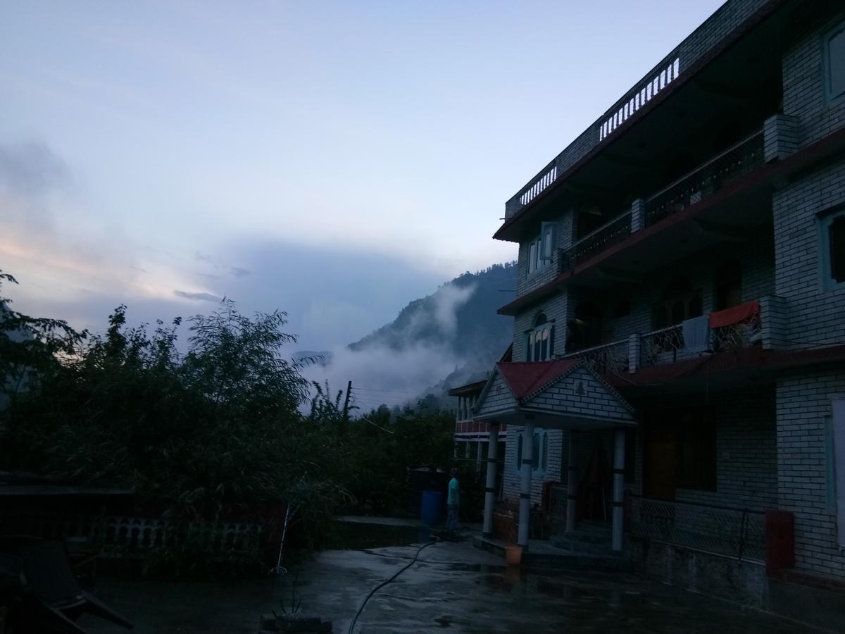 Moksha Hotel Kasol Exterior foto